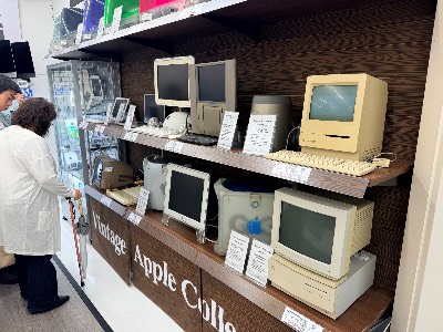 Found a treasure trove of used Macintosh hardware